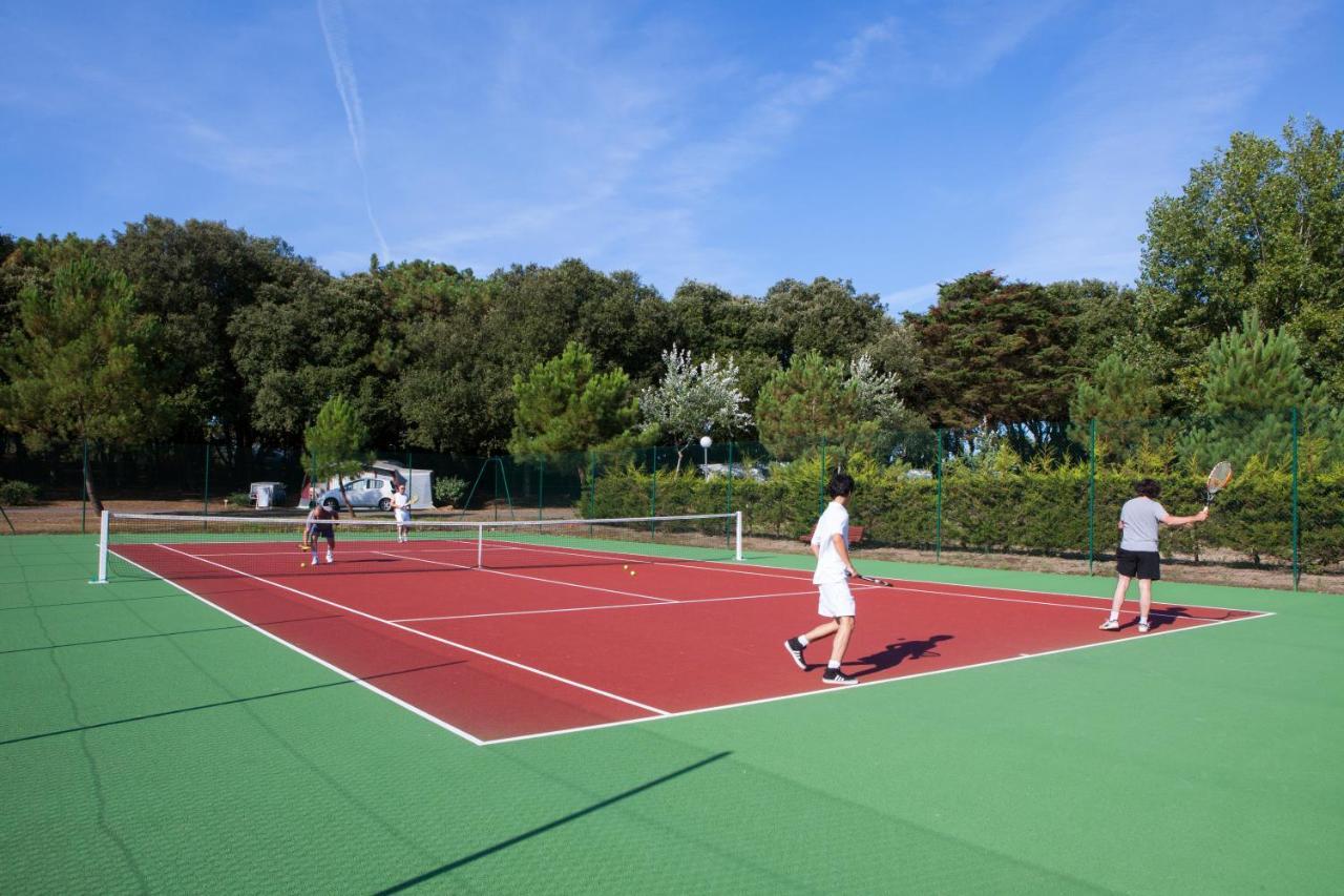 Domaine Du Collet**** Hotell Villeneuve-en-Retz Eksteriør bilde